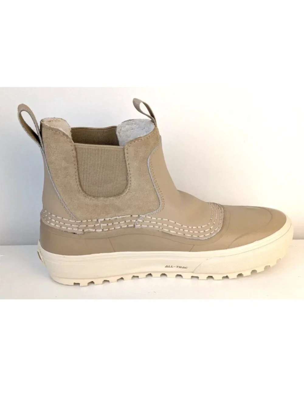Men's 9 Women's 10.5 - Vans MTE Standard Mid Chelsea Waterproof Boots - Beige